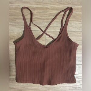 VUORI Ribbed Crop Top